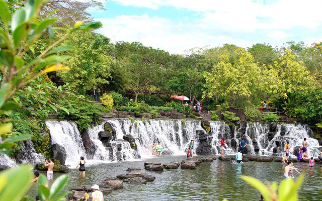 Quẩy tưng bừng tại khu du lịch Suối Mơ tại Đồng Nai